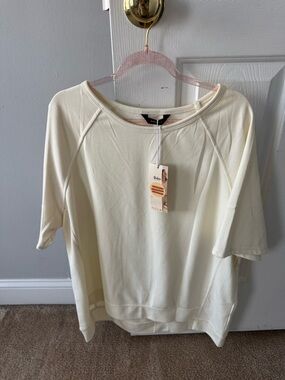 Cream Short Sleeve Pullover Sweatshirt - Women's Relaxed Fit